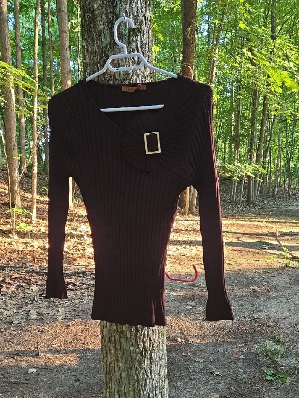 Belldini Broŵn Ribbed Crewneck Sweater Rhinestone Accent - Picture 8 of 11